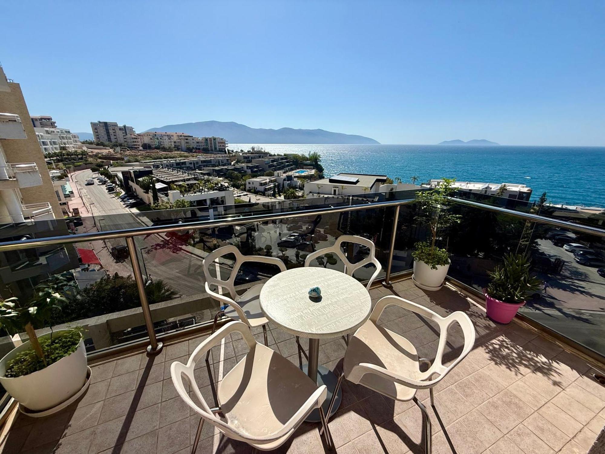 Spectacular Seaview Apartment Вльора Екстер'єр фото