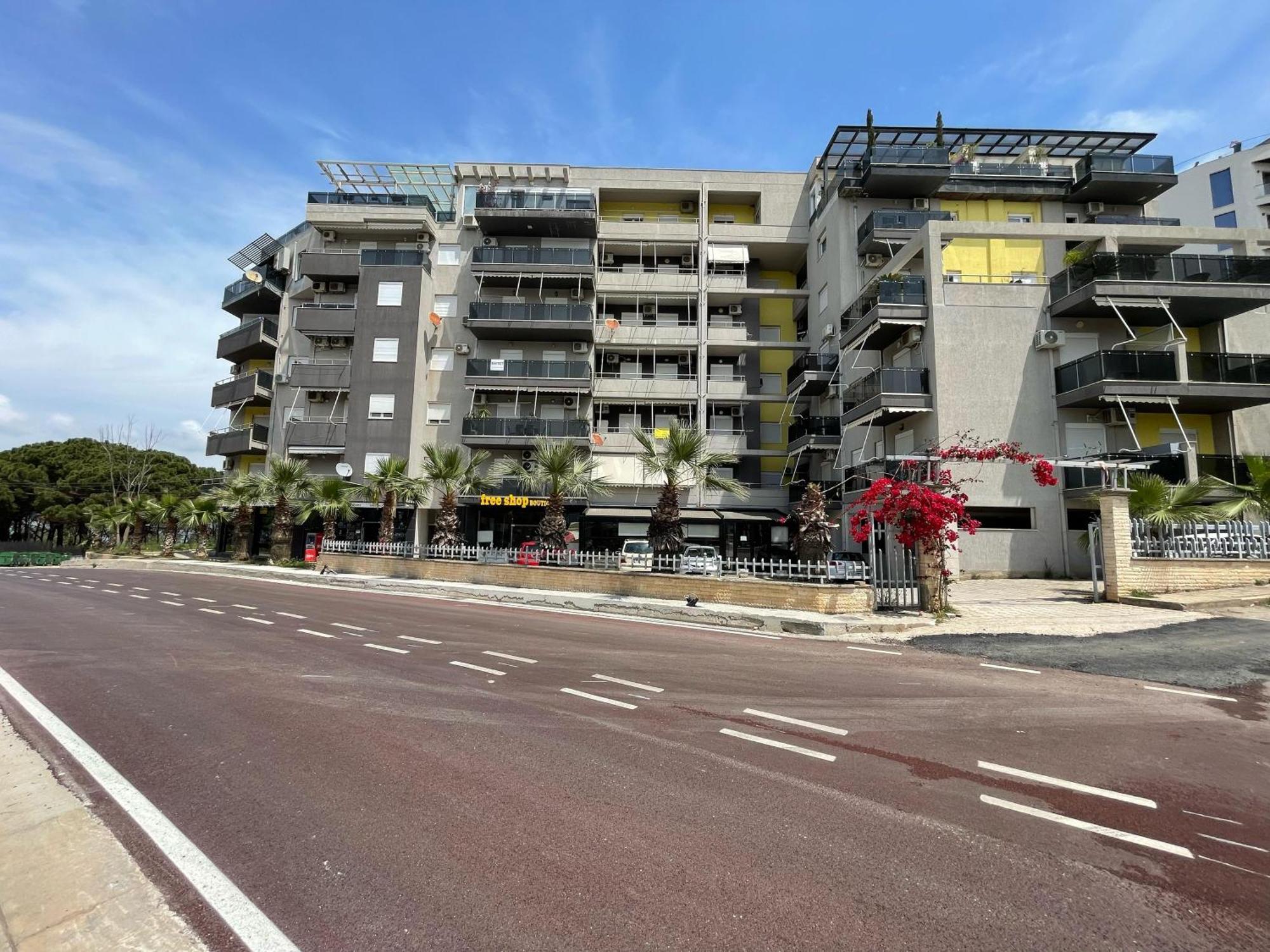 Spectacular Seaview Apartment Вльора Екстер'єр фото